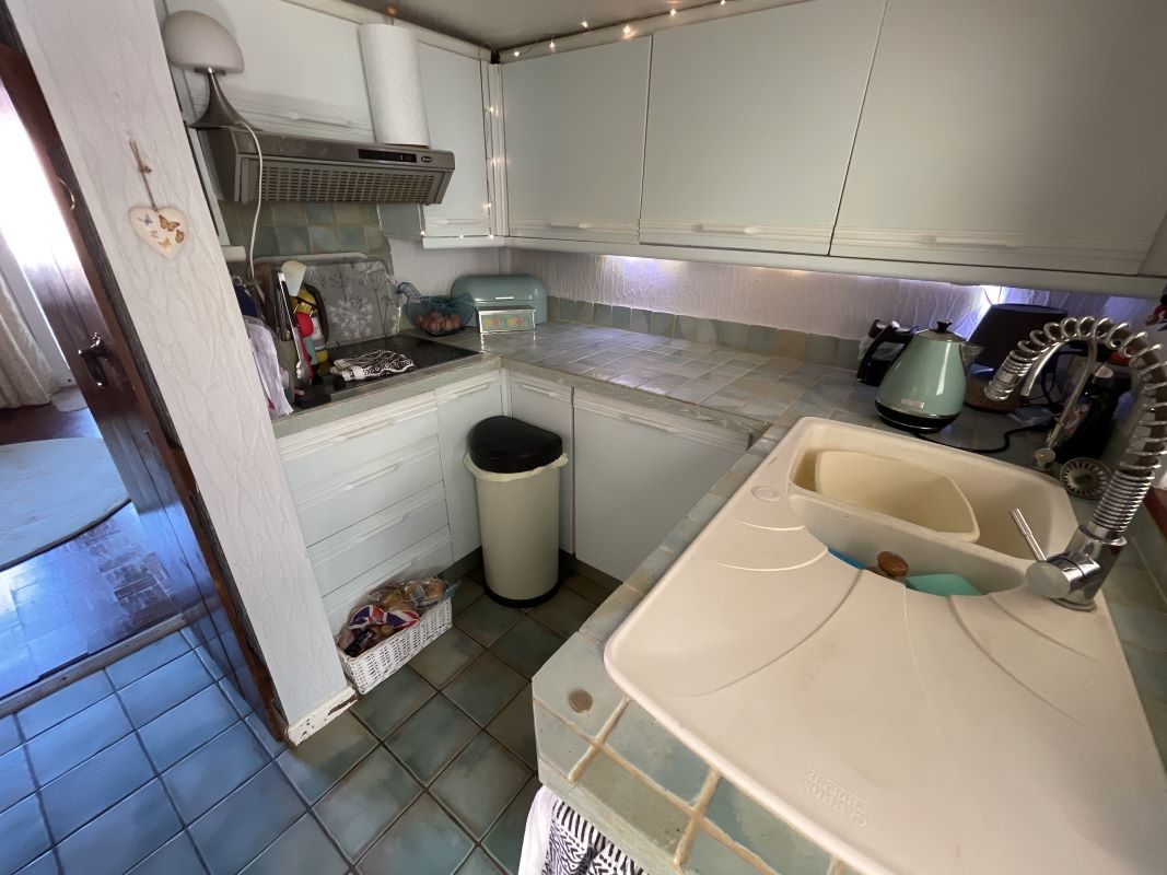 1 Station Cottages Station Road, Bentley, Ipswich, Suffolk, IP9 2DB lot image - 2