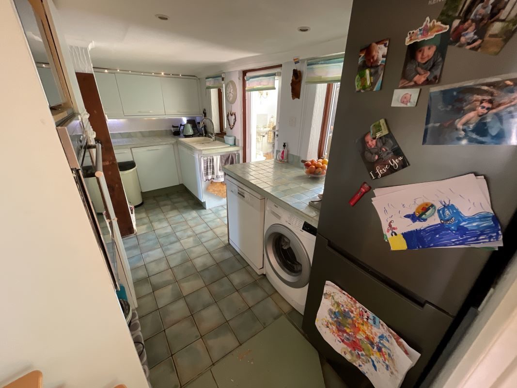 1 Station Cottages Station Road, Bentley, Ipswich, Suffolk, IP9 2DB