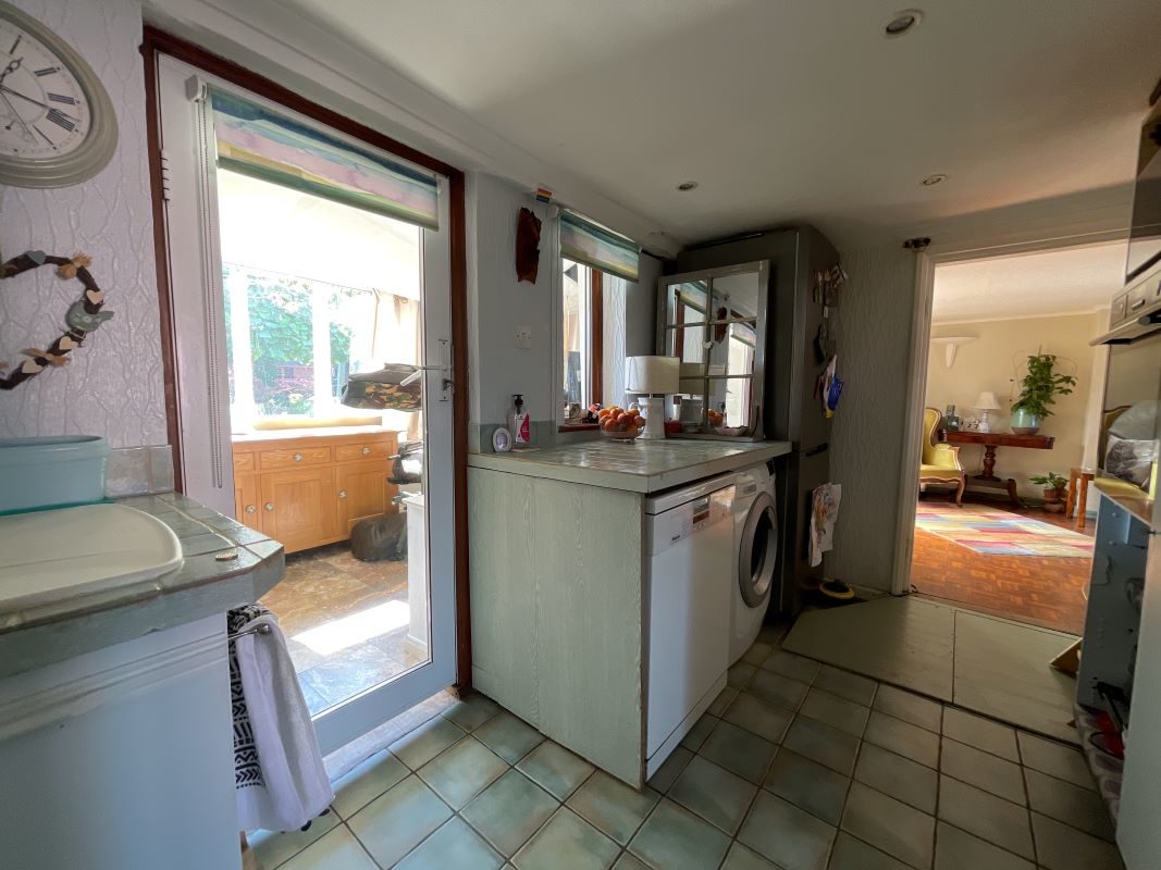 1 Station Cottages Station Road, Bentley, Ipswich, Suffolk, IP9 2DB lot image - 5