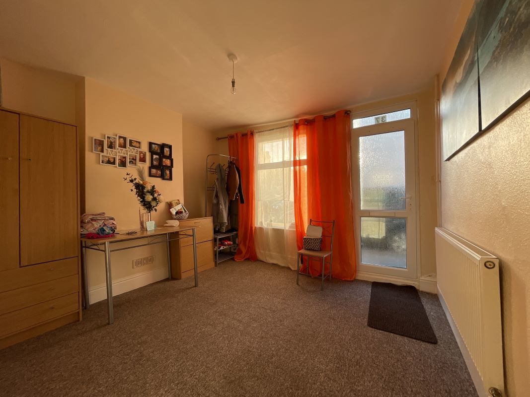 37 Hartley Street, Ipswich, Suffolk, IP2 8DX lot image - 2