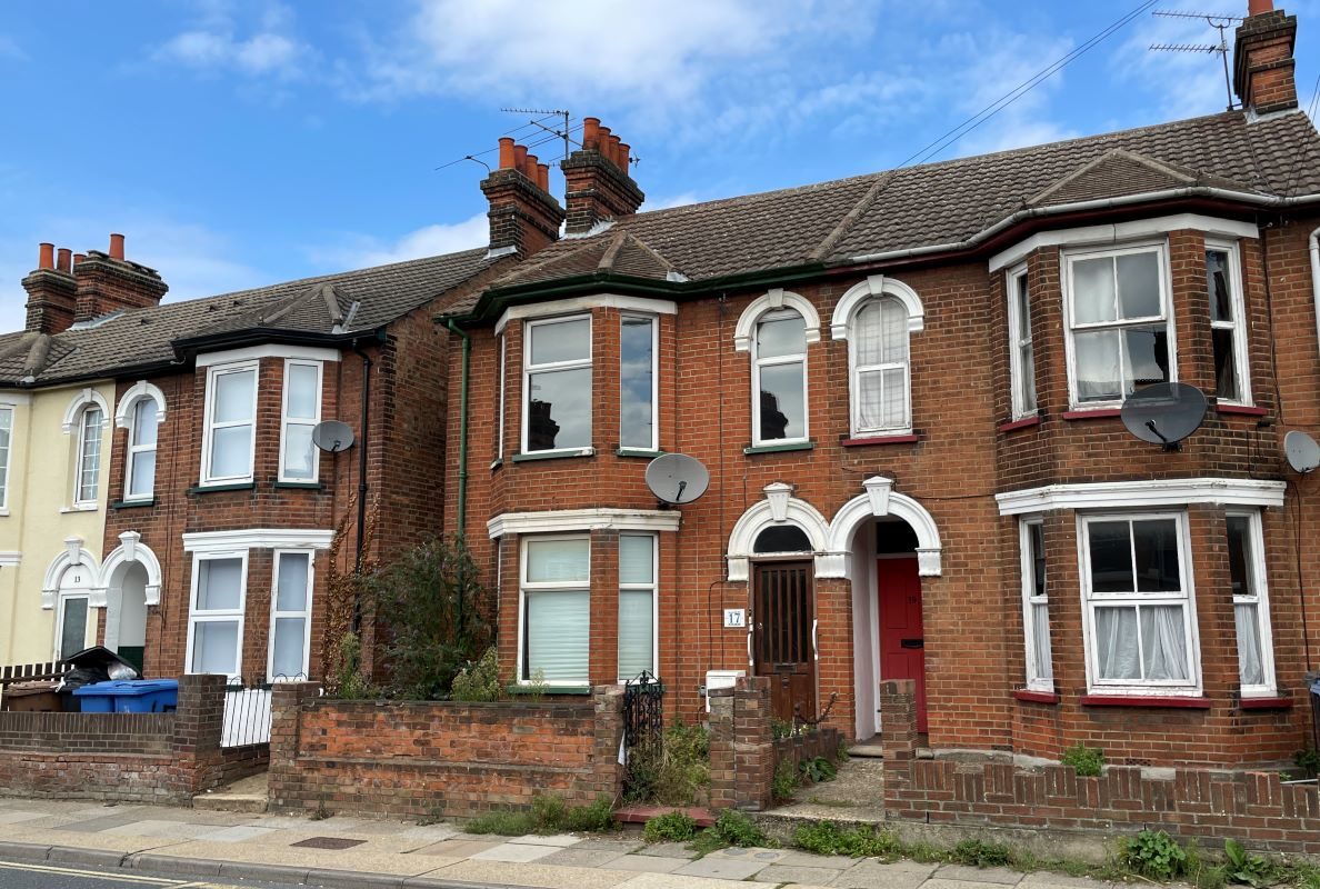 17 Foxhall Road, Ipswich, Suffolk, IP3 8JU lot image - 0