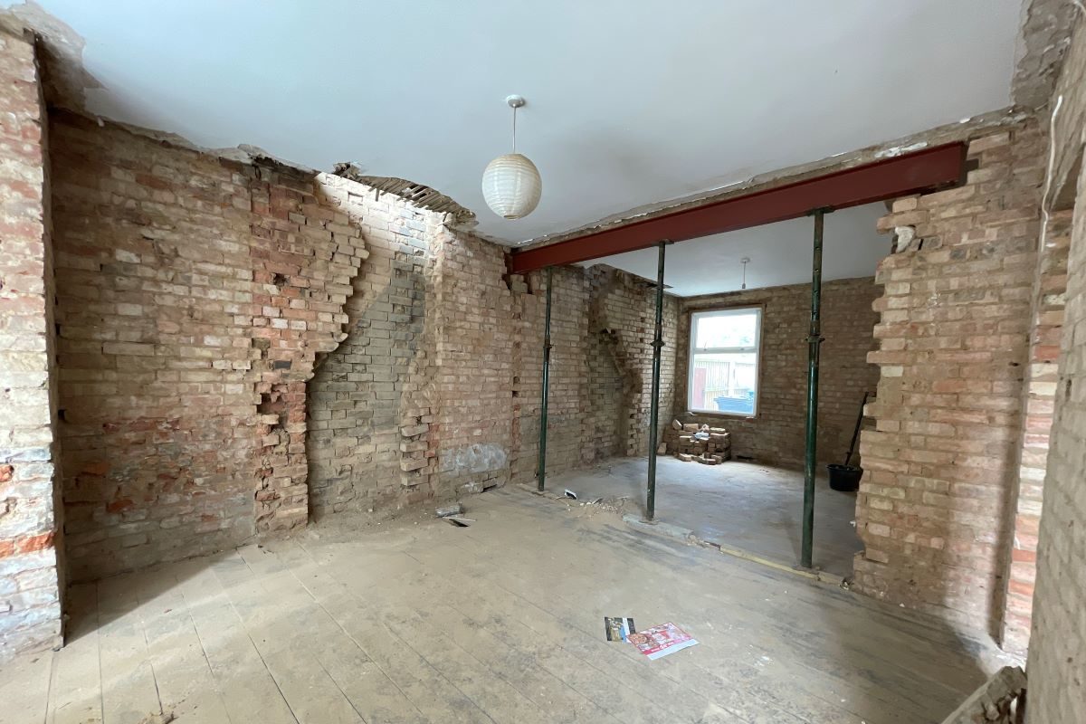 17 Foxhall Road, Ipswich, Suffolk, IP3 8JU lot image - 1