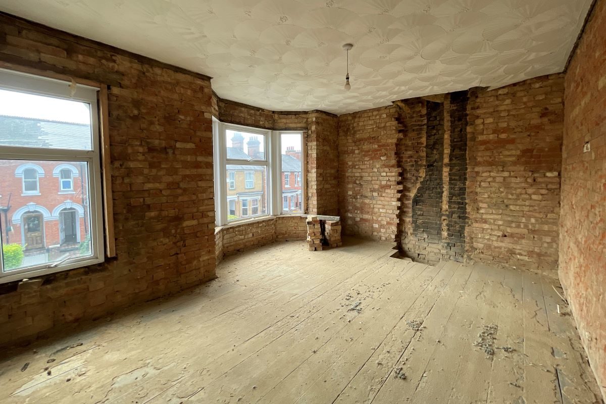 17 Foxhall Road, Ipswich, Suffolk, IP3 8JU lot image - 7