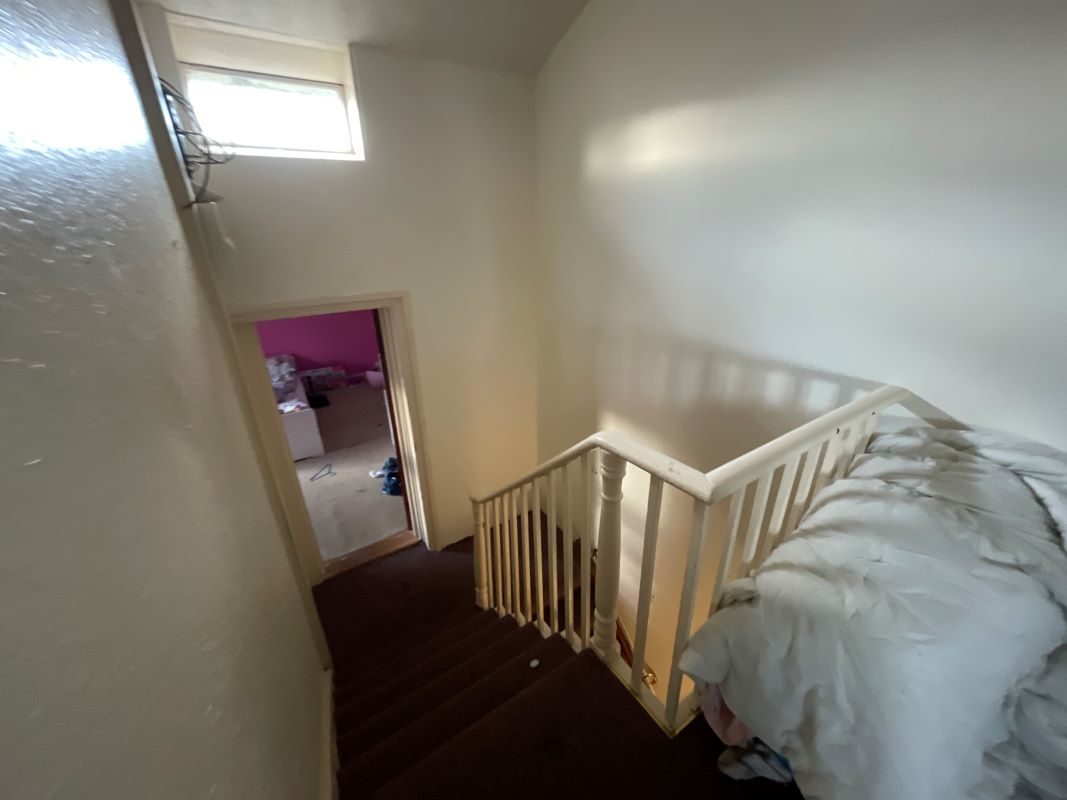 Flat 3, 37 The Parade, Walton on the Naze, Essex, CO14 8AP lot image - 8