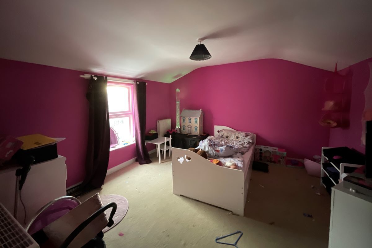 Flat 3, 37 The Parade, Walton on the Naze, Essex, CO14 8AP lot image - 10