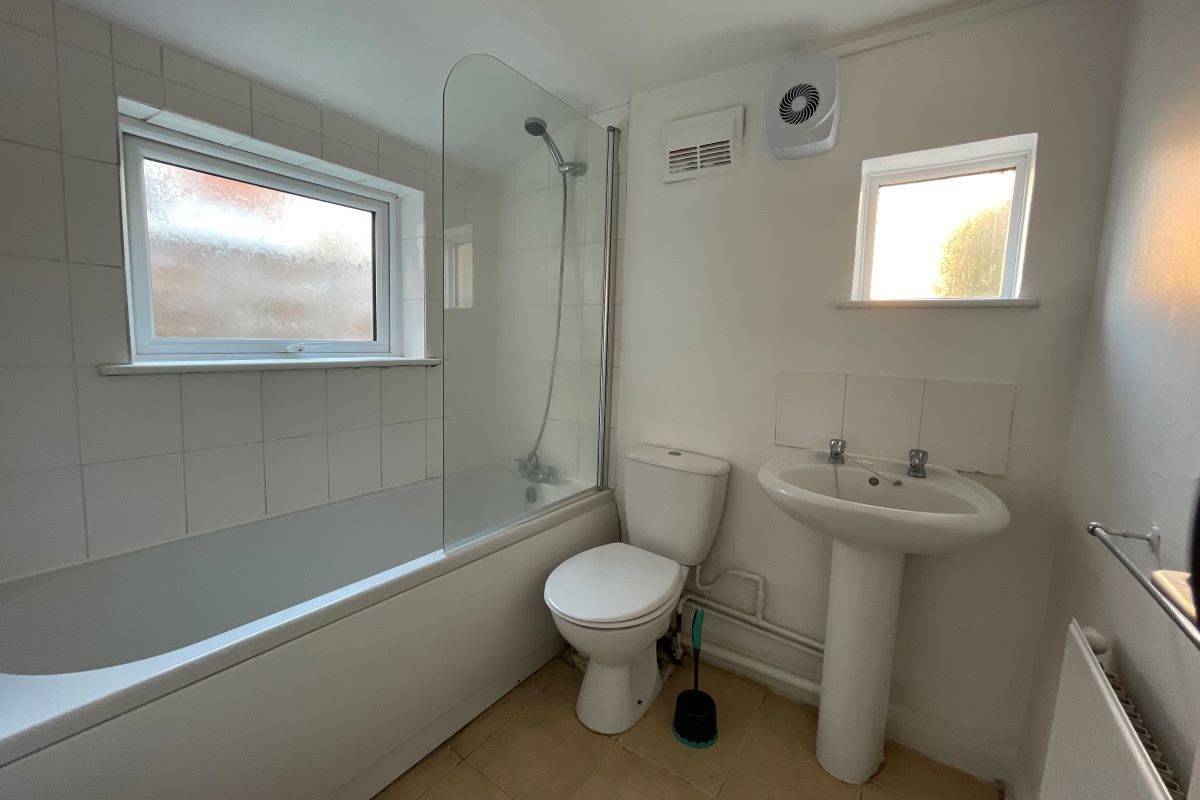 4 Bradley Street, Ipswich, Suffolk, IP2 8DU lot image - 4