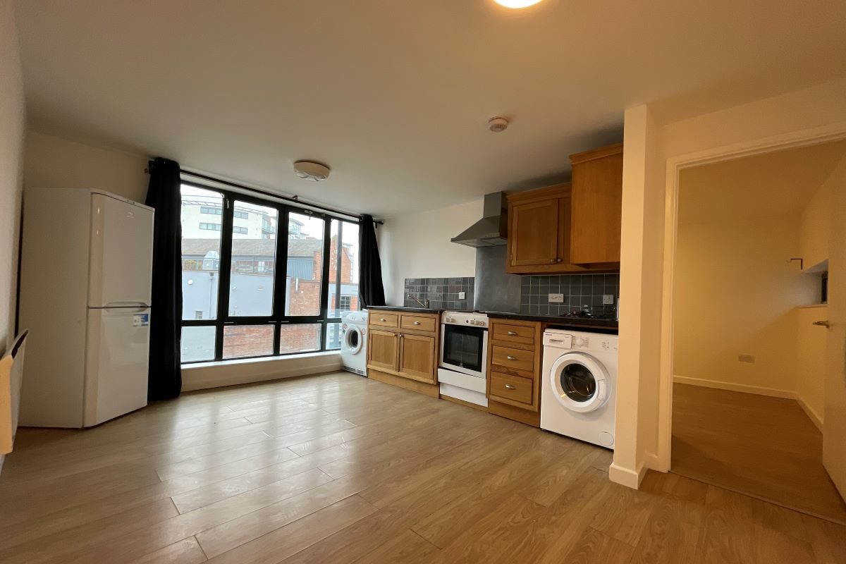 Flat 3, 1 Fore Hamlet, Ipswich, Suffolk, IP3 8AA lot image - 1