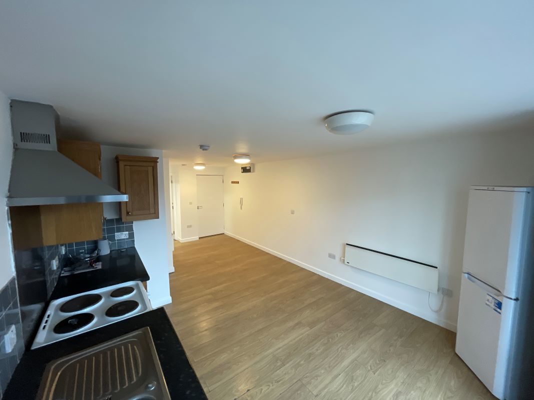 Flat 3, 1 Fore Hamlet, Ipswich, Suffolk, IP3 8AA lot image - 3