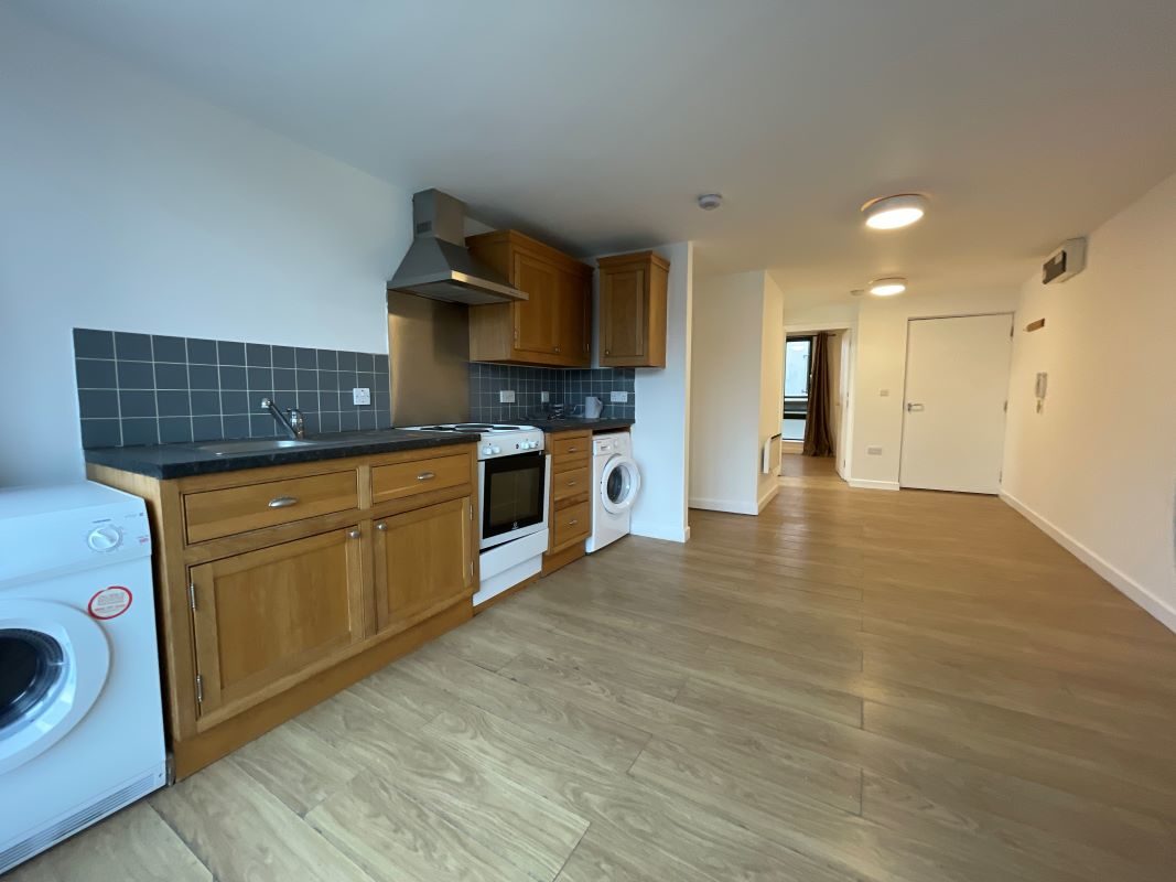 Flat 3, 1 Fore Hamlet, Ipswich, Suffolk, IP3 8AA lot image - 5