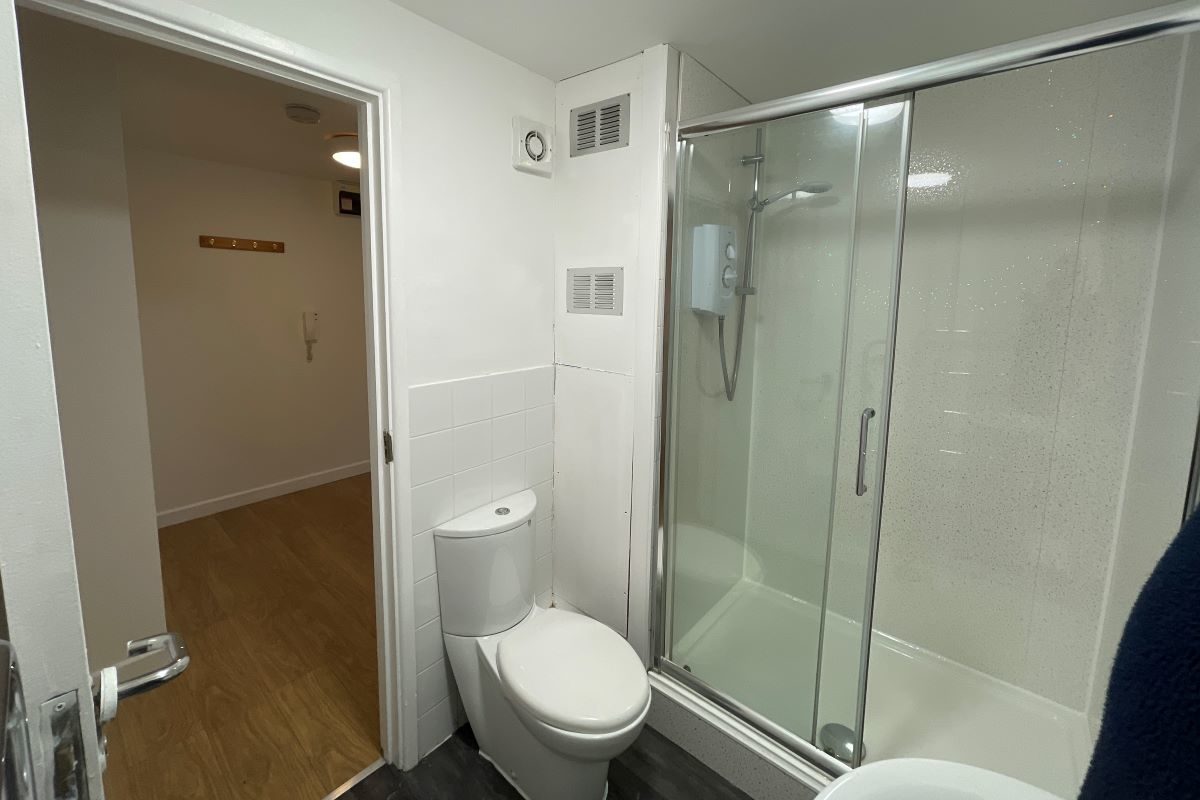 Flat 3, 1 Fore Hamlet, Ipswich, Suffolk, IP3 8AA lot image - 7