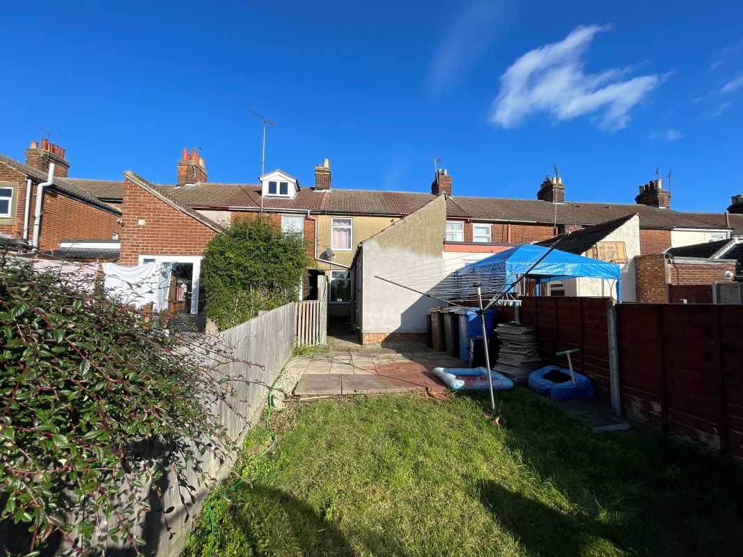 465 Bramford Road, Ipswich, Suffolk, IP1 5AU lot image - 11