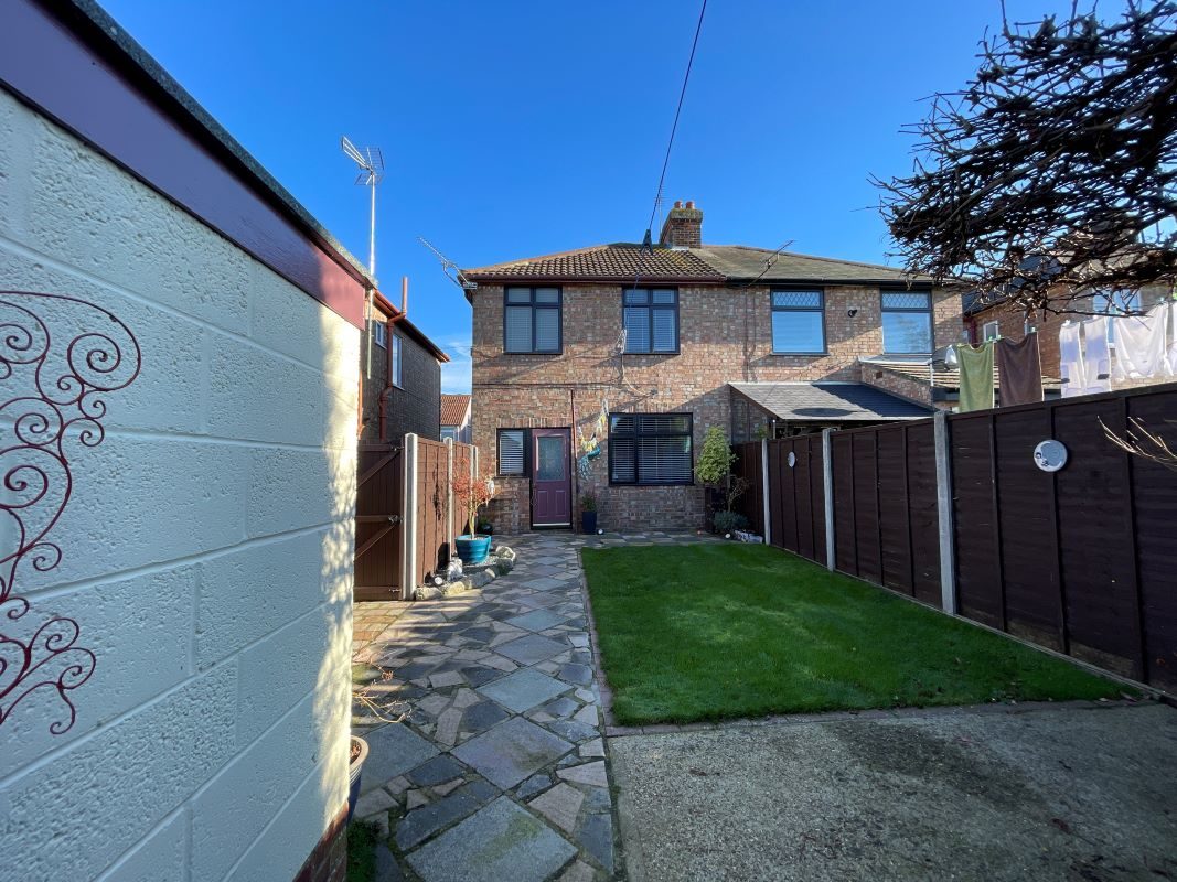 36 Bernard Crescent, Ipswich, Suffolk, IP3 9LJ lot image - 9