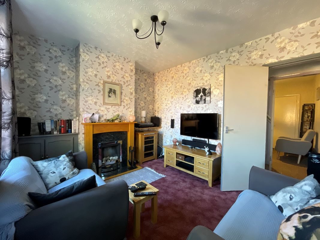 7 North Hill Road, Ipswich, Suffolk, IP4 2PW lot image - 2