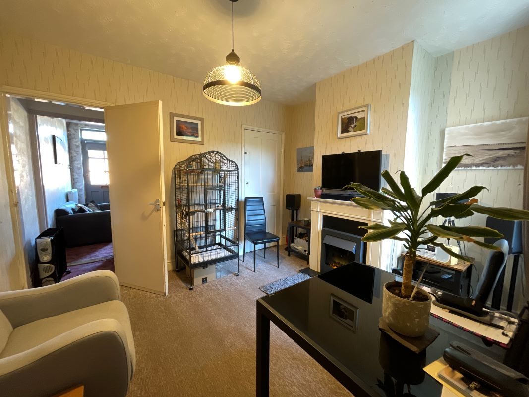 7 North Hill Road, Ipswich, Suffolk, IP4 2PW lot image - 8