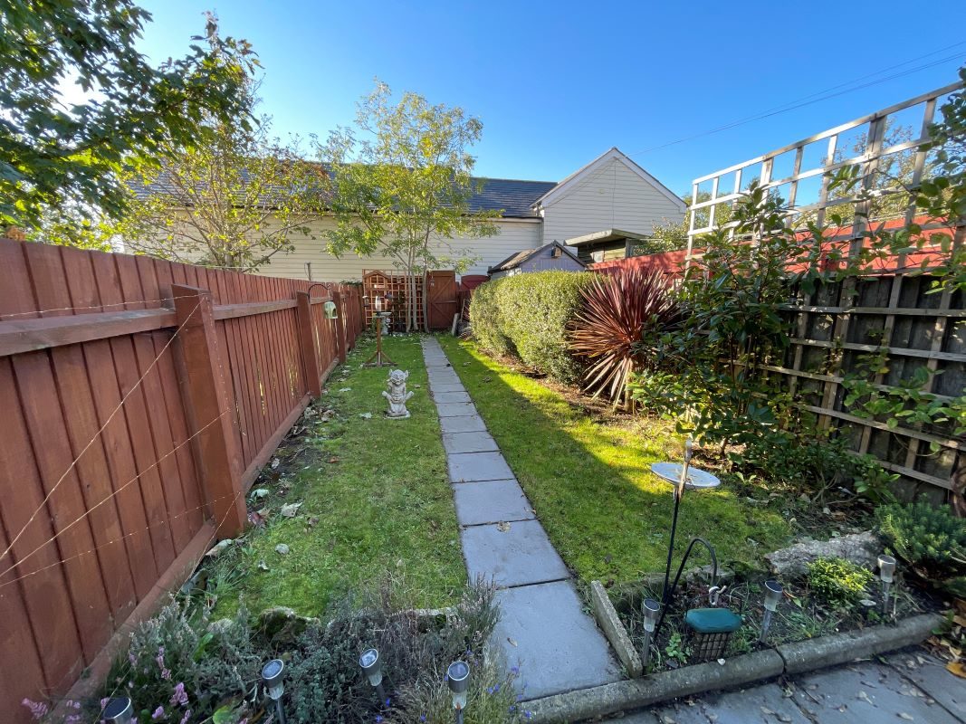 7 North Hill Road, Ipswich, Suffolk, IP4 2PW lot image - 12