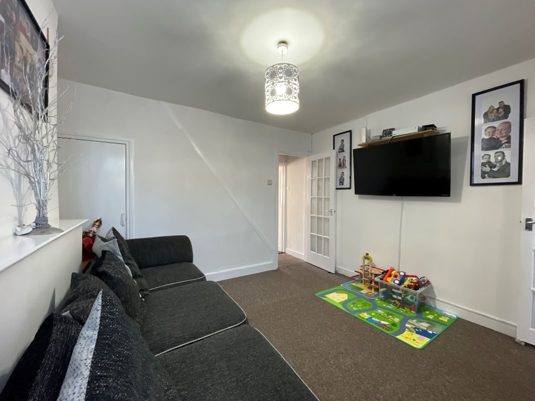 61 Alston Road, Ipswich, Suffolk, IP3 8EU lot image - 3