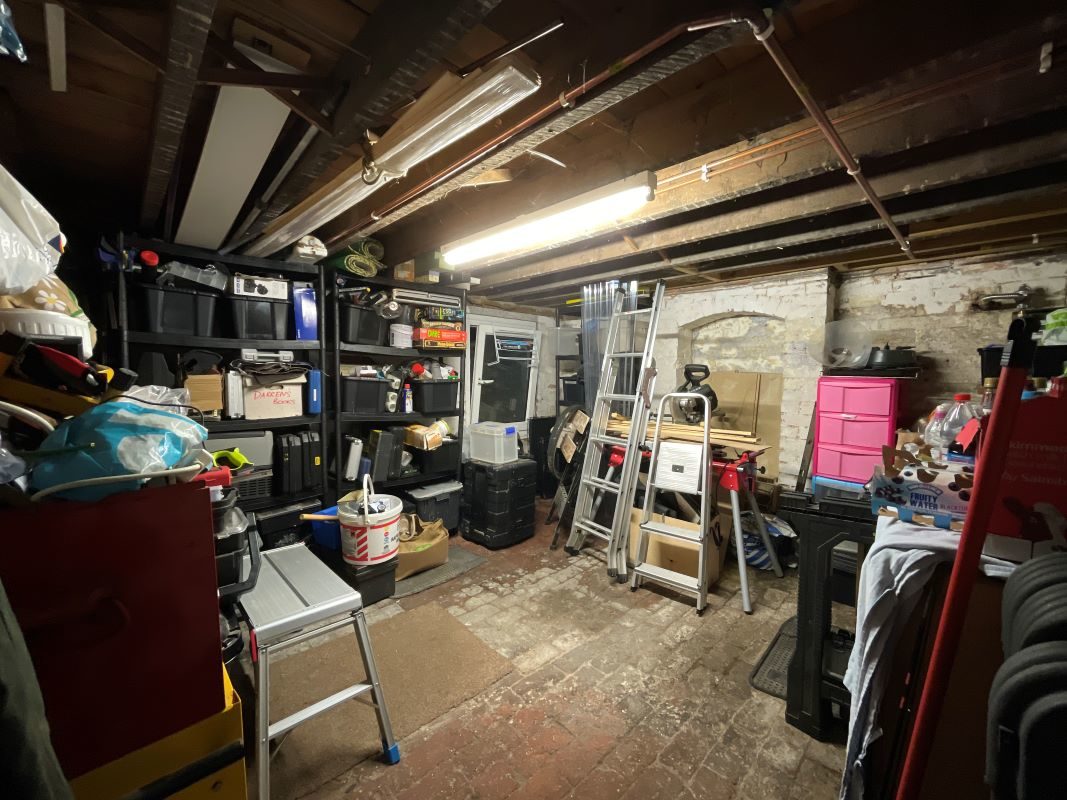 37 Felixstowe Road, Ipswich, Suffolk, IP3 8DX lot image - 11