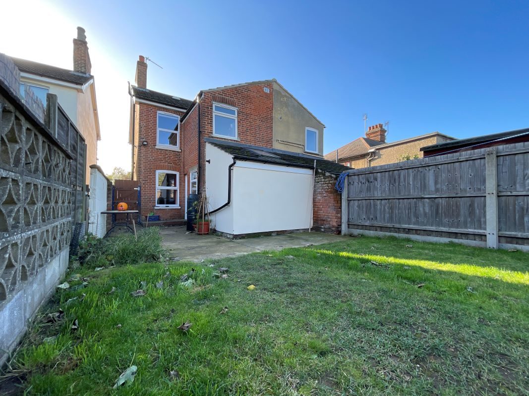 37 Felixstowe Road, Ipswich, Suffolk, IP3 8DX lot image - 12