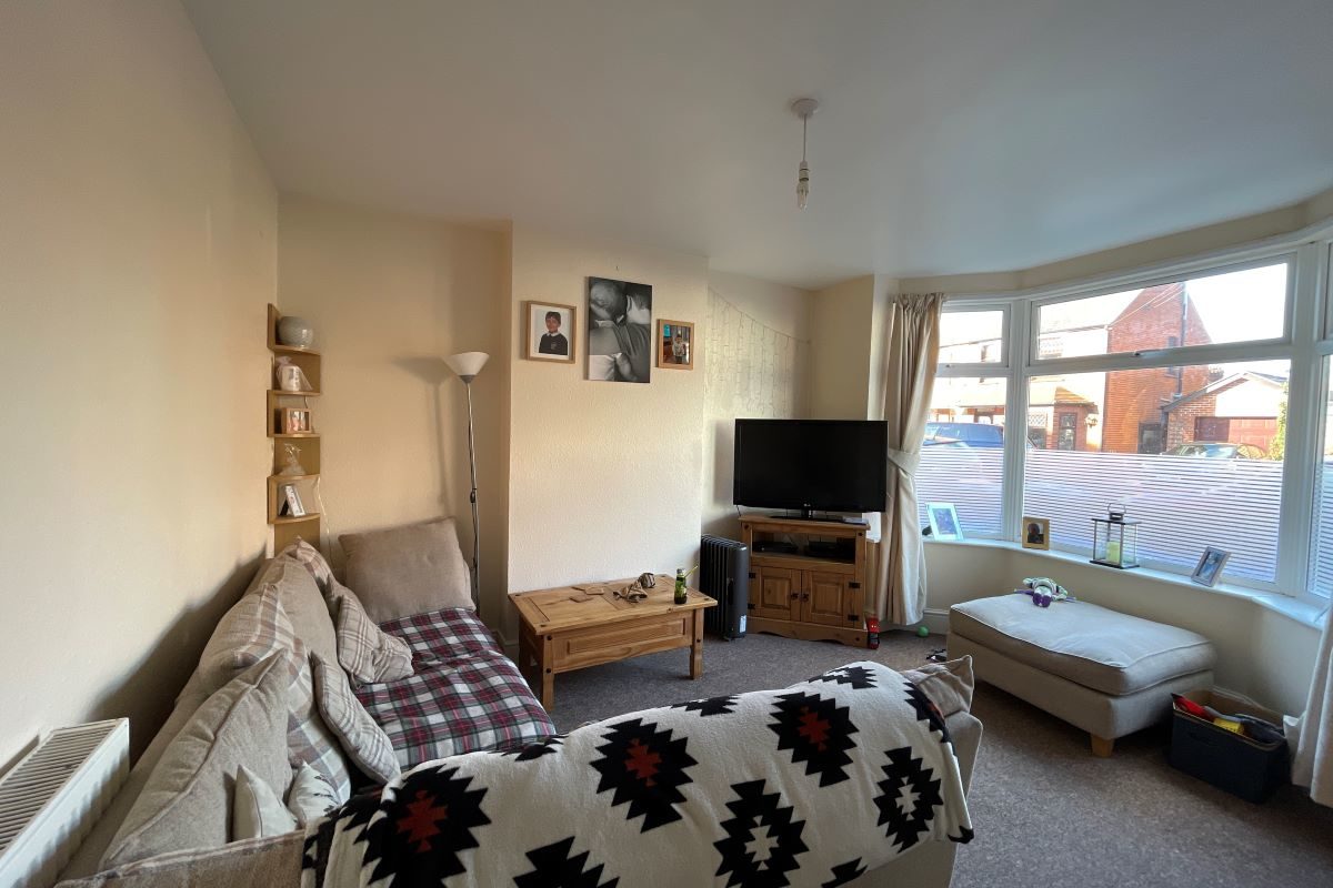 65 Cornwall Road, Felixstowe, Suffolk, IP11 9AQ lot image - 1