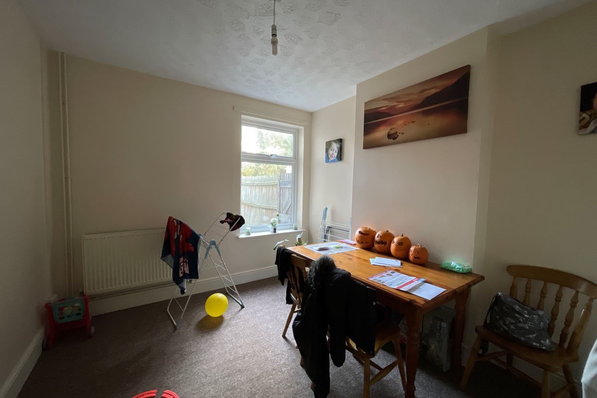 65 Cornwall Road, Felixstowe, Suffolk, IP11 9AQ lot image - 4