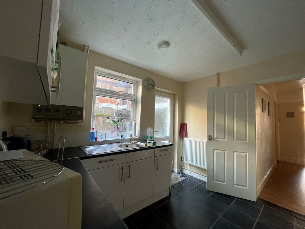 65 Cornwall Road, Felixstowe, Suffolk, IP11 9AQ lot image - 5