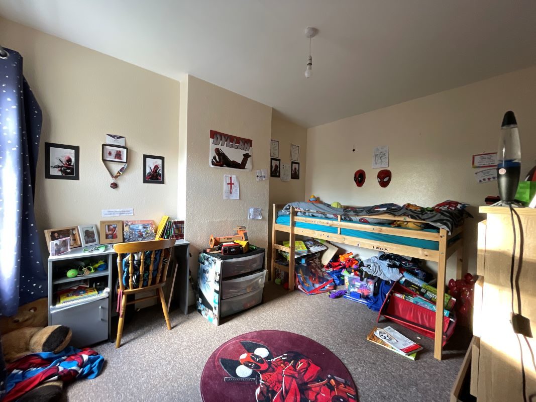 65 Cornwall Road, Felixstowe, Suffolk, IP11 9AQ lot image - 8