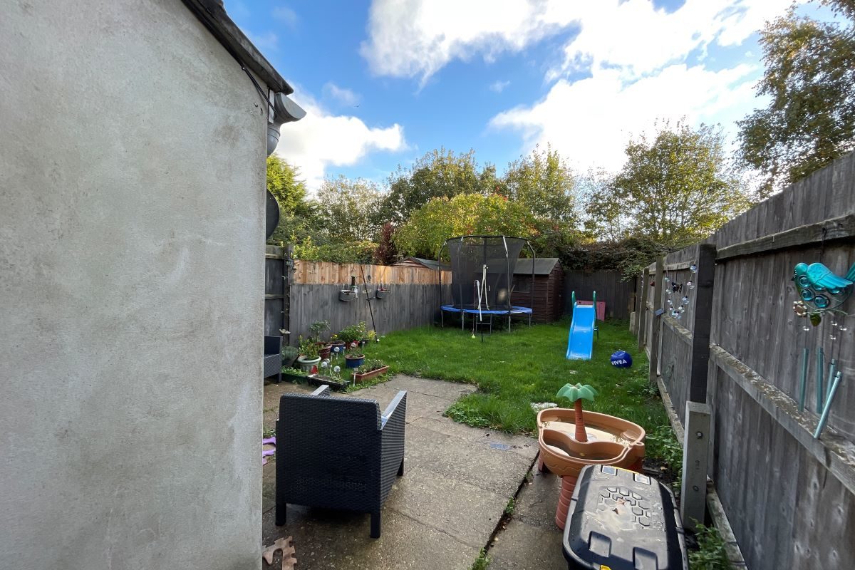 65 Cornwall Road, Felixstowe, Suffolk, IP11 9AQ lot image - 10