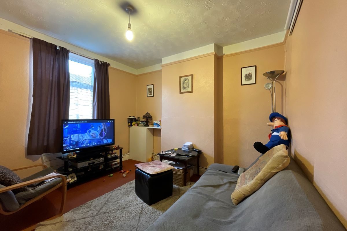 26 Newton Road, Ipswich, Suffolk, IP3 8HE lot image - 1