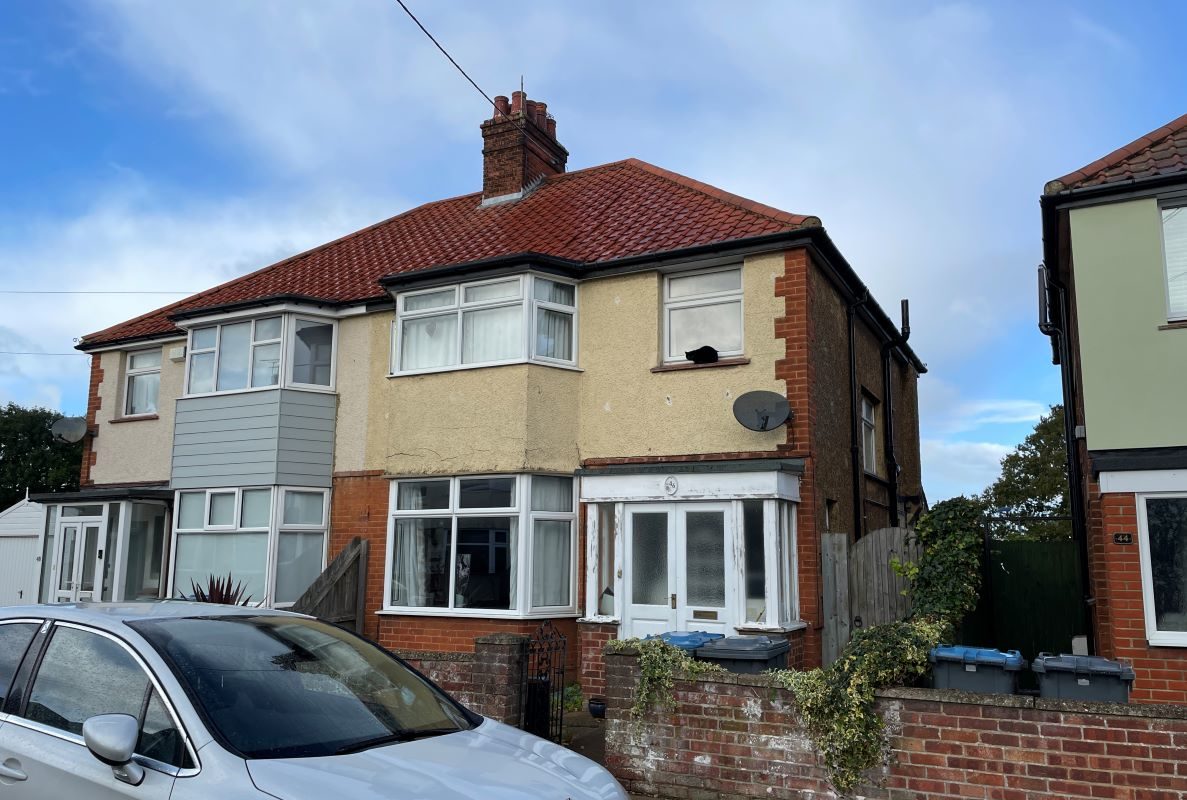 46 Cornwall Road, Felixstowe, Suffolk, IP11 9AQ lot image - 0