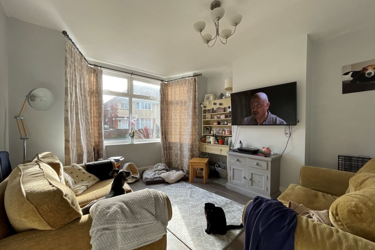 46 Cornwall Road, Felixstowe, Suffolk, IP11 9AQ lot image - 1