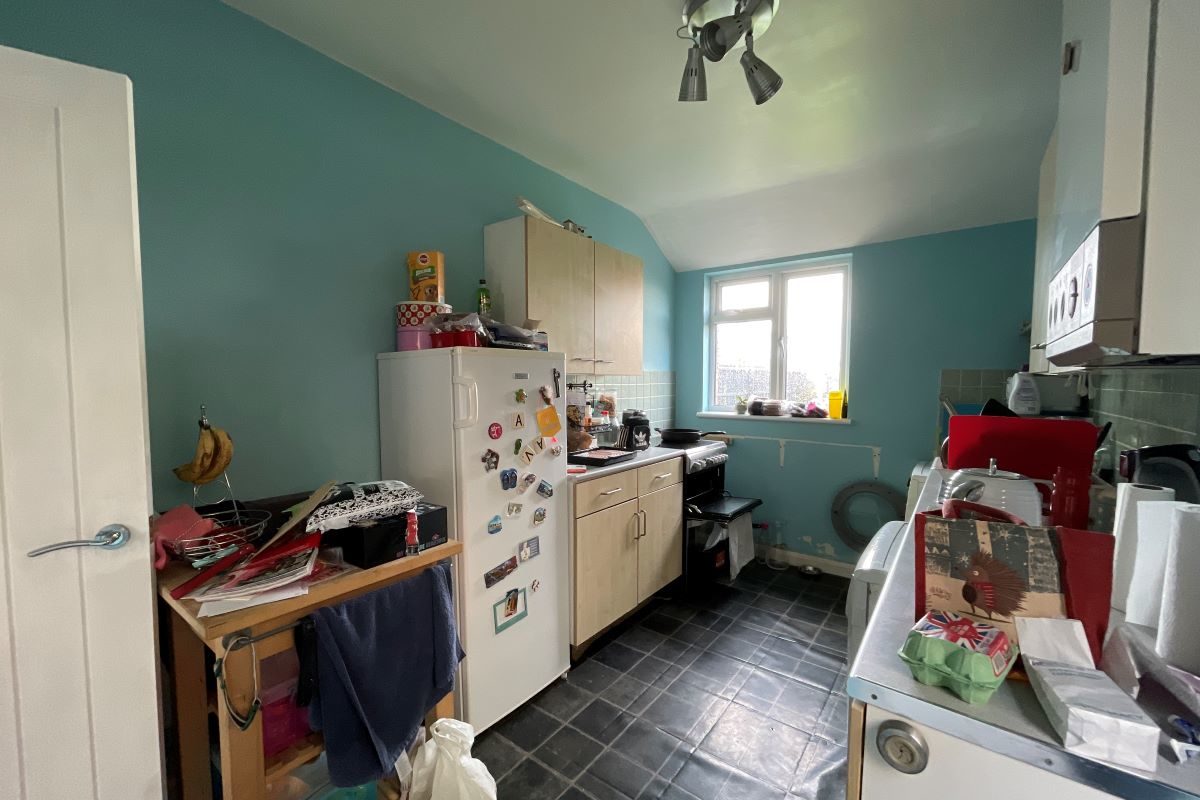 46 Cornwall Road, Felixstowe, Suffolk, IP11 9AQ lot image - 3
