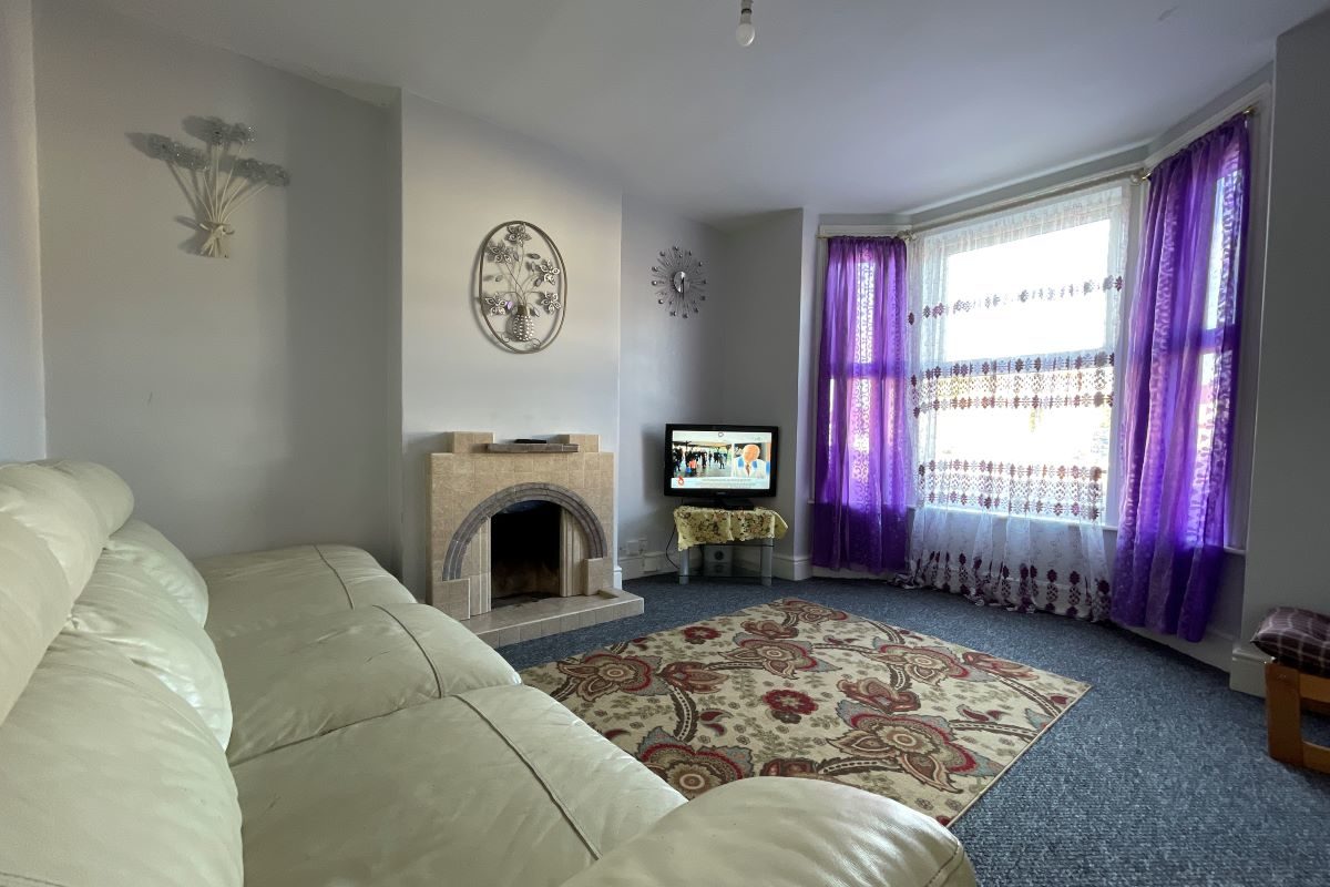 179 Bramford Road, Ipswich, Suffolk, IP1 4AA lot image - 1