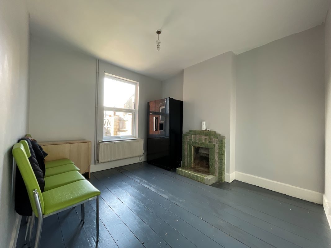 179 Bramford Road, Ipswich, Suffolk, IP1 4AA lot image - 2