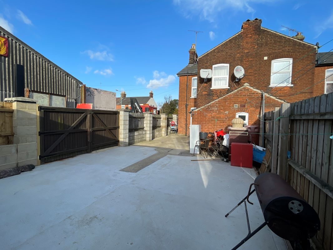179 Bramford Road, Ipswich, Suffolk, IP1 4AA lot image - 14