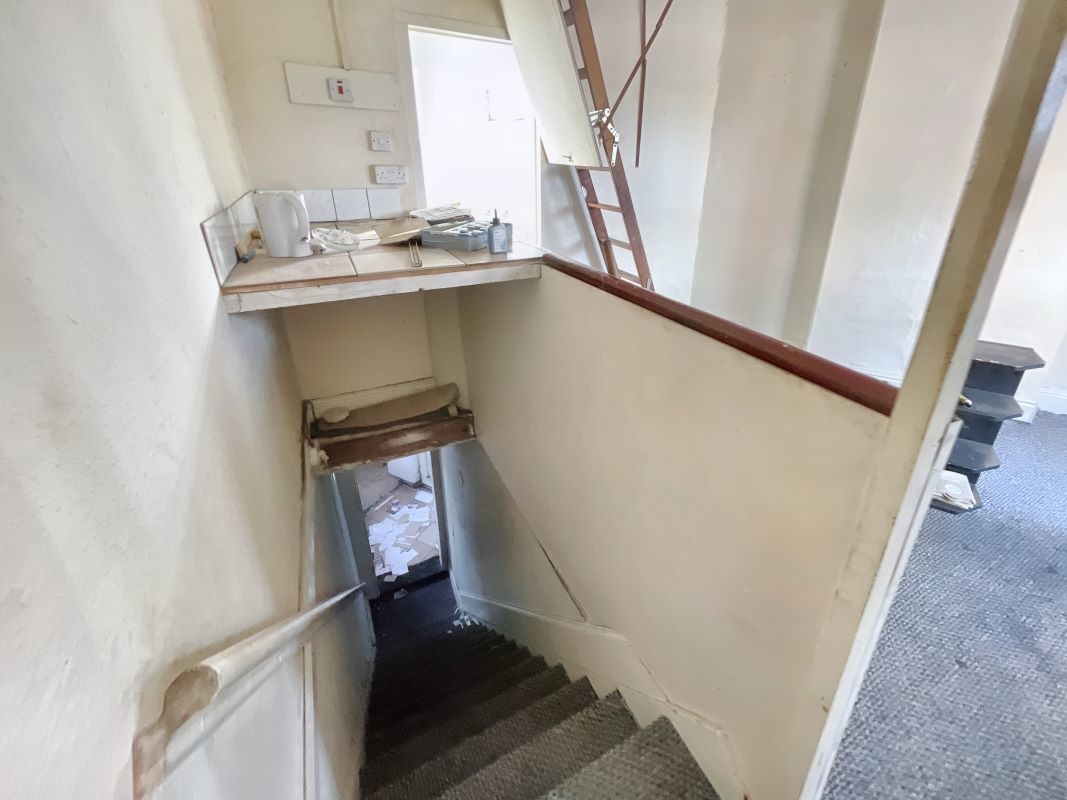 21A Grimwade Street, Ipswich, Suffolk, IP4 1LS lot image - 7