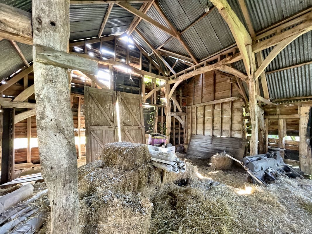 Butts Green Barn, Butts Green, Clavering, Saffron Walden, Essex, CB11 4RT lot image - 6