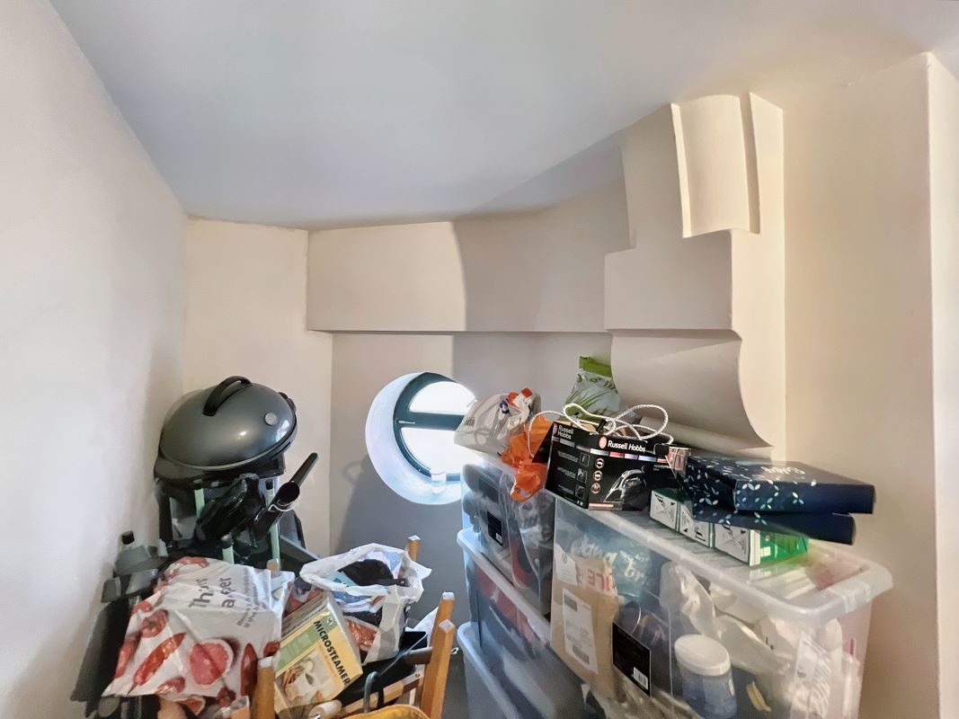 Flat 10, 2 Back Hamlet, Ipswich, Suffolk, IP3 8AJ lot image - 6