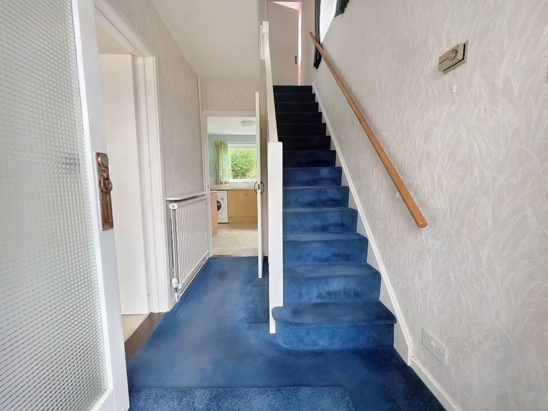 11 Karen Close, Ipswich, Suffolk, IP1 4LP lot image - 1