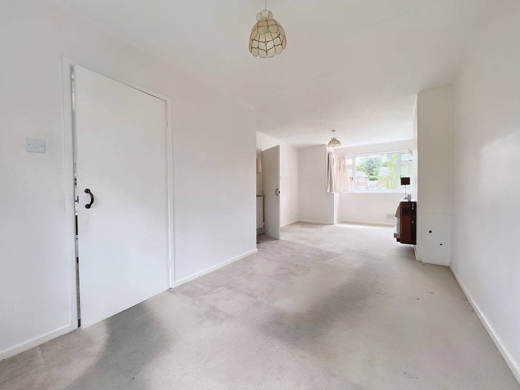 11 Karen Close, Ipswich, Suffolk, IP1 4LP lot image - 3