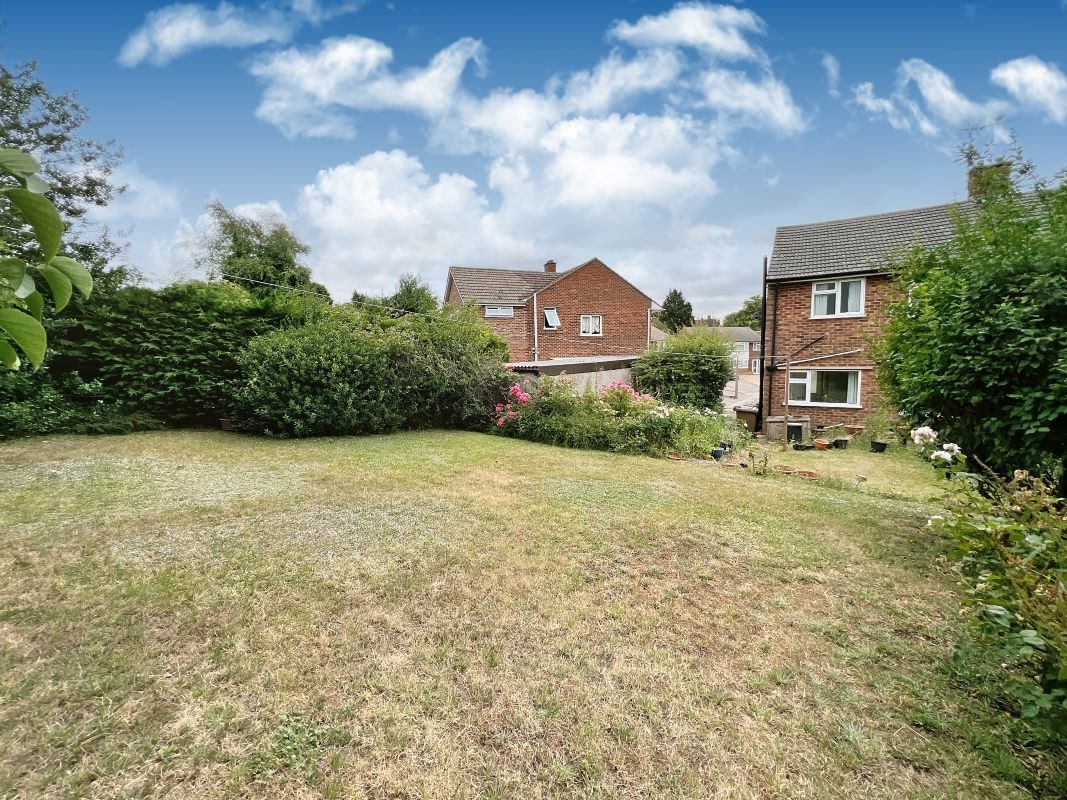 11 Karen Close, Ipswich, Suffolk, IP1 4LP lot image - 13