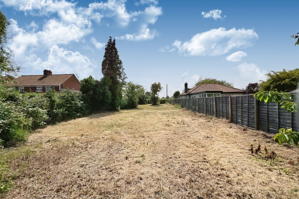Plot adjacent to The Willows, Owls Green, Dennington, Woodbridge, Suffolk, IP13 8BY lot image - 7