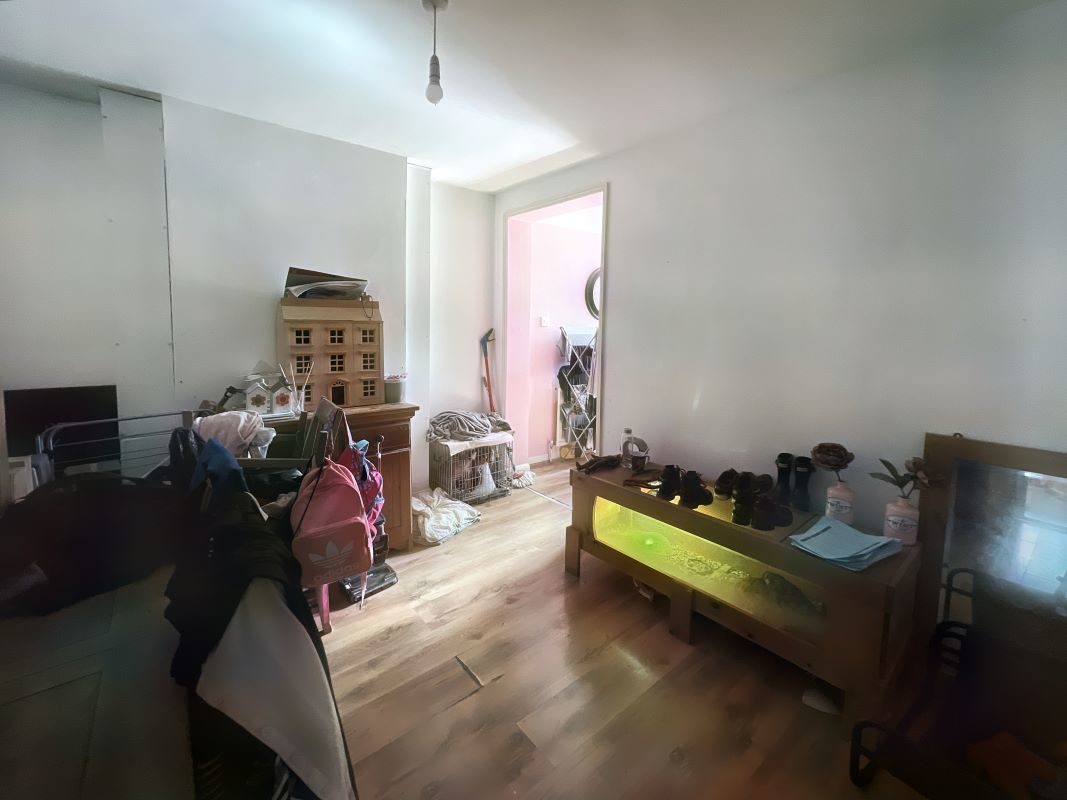 74 Primrose Hill, Haverhill, Suffolk, CB9 9LS lot image - 2