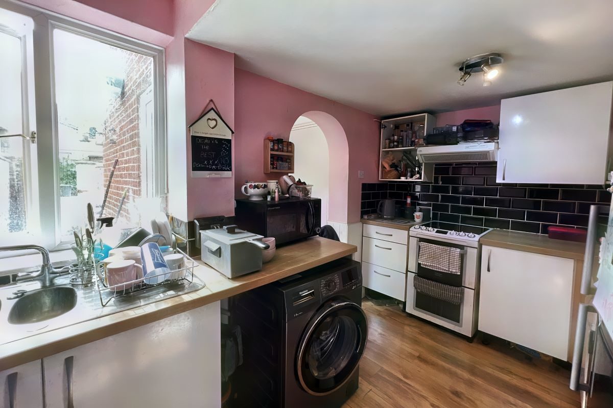 74 Primrose Hill, Haverhill, Suffolk, CB9 9LS lot image - 3