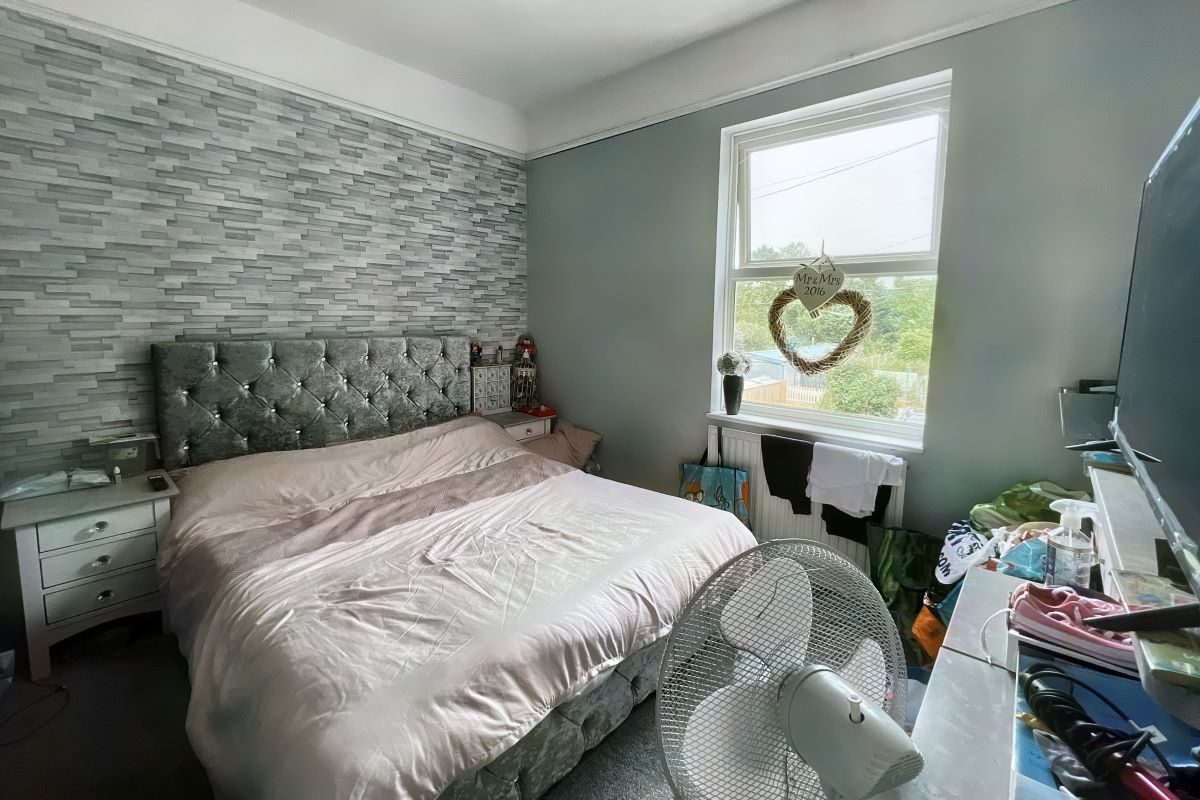 74 Primrose Hill, Haverhill, Suffolk, CB9 9LS lot image - 5