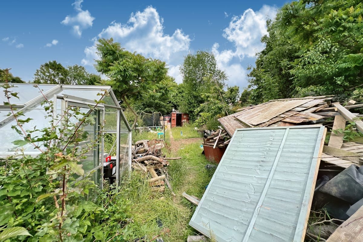 74 Primrose Hill, Haverhill, Suffolk, CB9 9LS lot image - 9