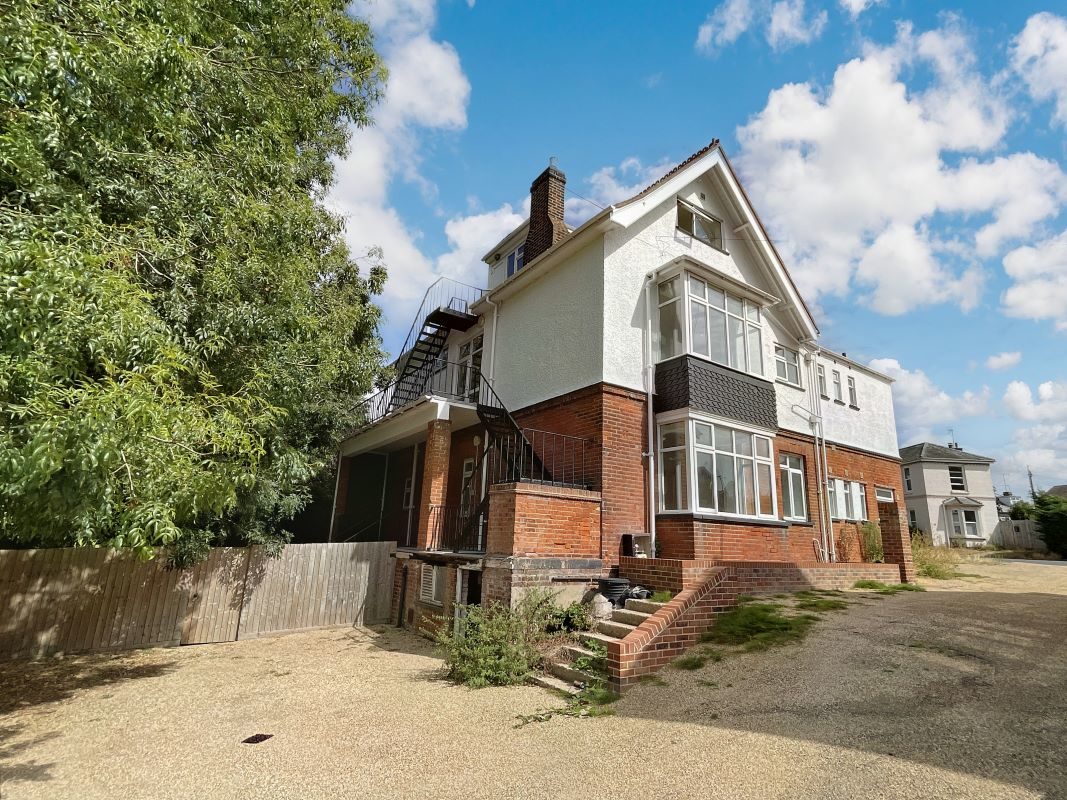 Springmead, Ladysmith Avenue, Brightlingsea, Colchester, Essex, CO7 0JD lot image - 2