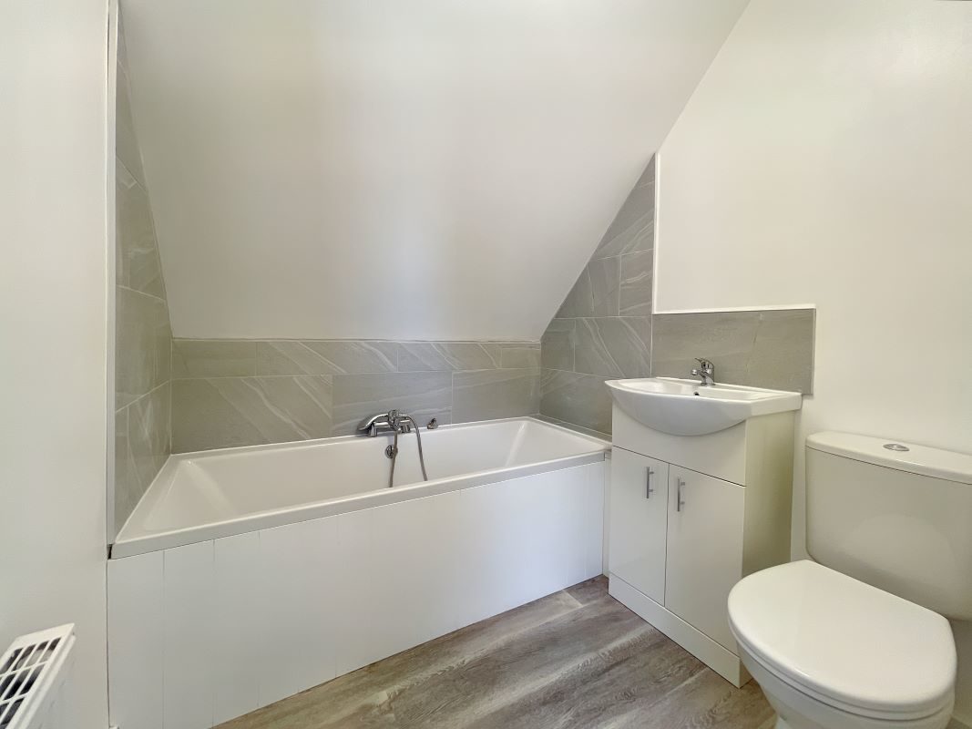 29a, 29b & 29c Norwich Road, Ipswich, Suffolk, IP1 2ET lot image - 9