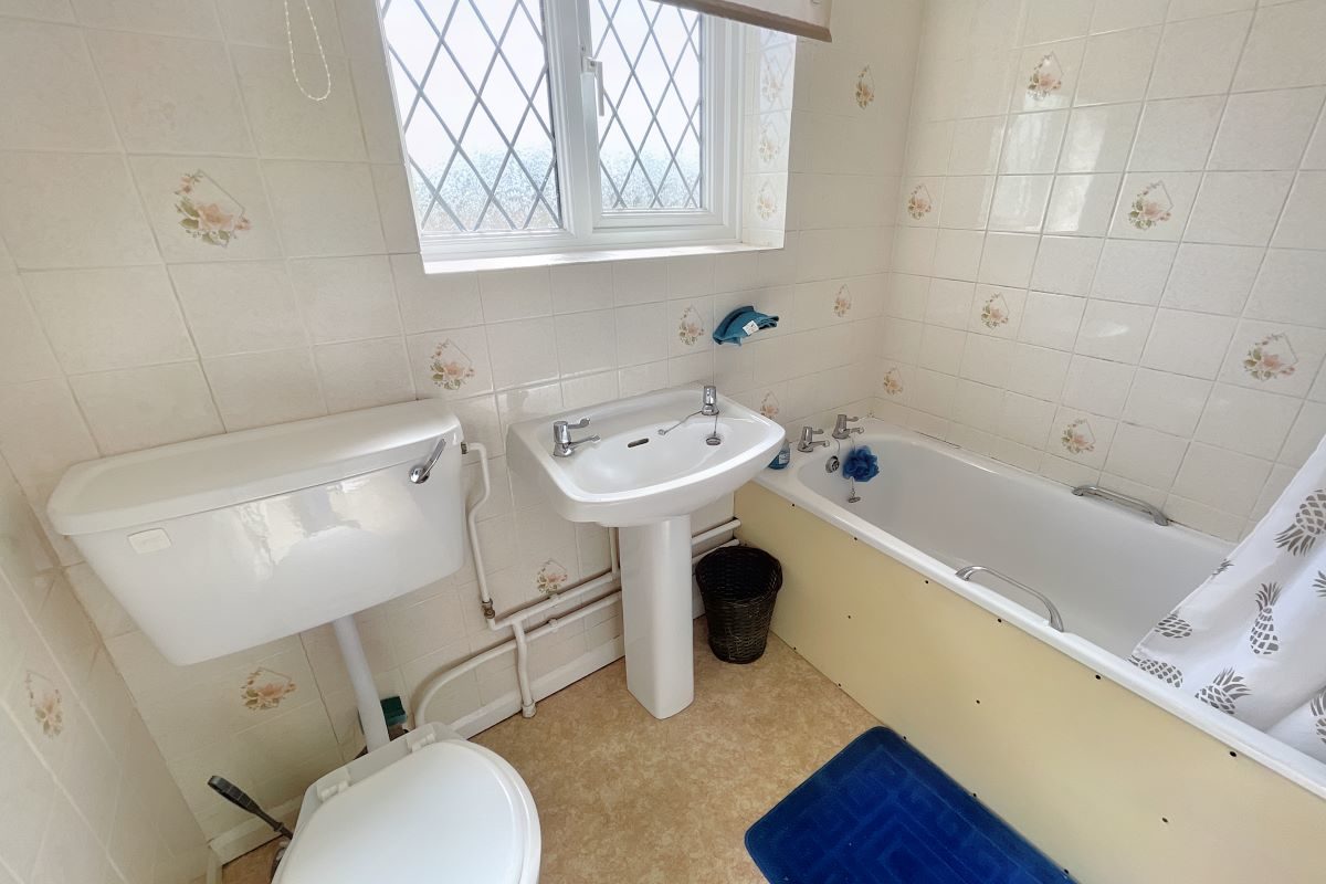 39 Church Road, Worlingworth, Woodbridge, Suffolk, IP13 7NU lot image - 6