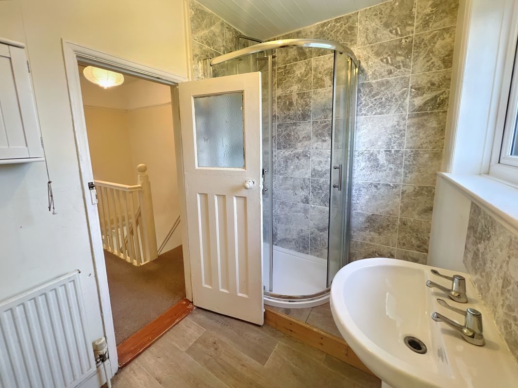 1 Copleston Road, Ipswich, Suffolk, IP4 5HB lot image - 8