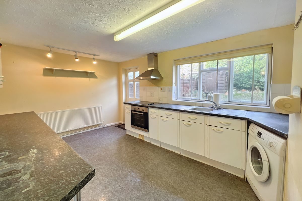 34 Yeoman Crescent, Hadleigh, Ipswich, Suffolk, IP7 5HP lot image - 5